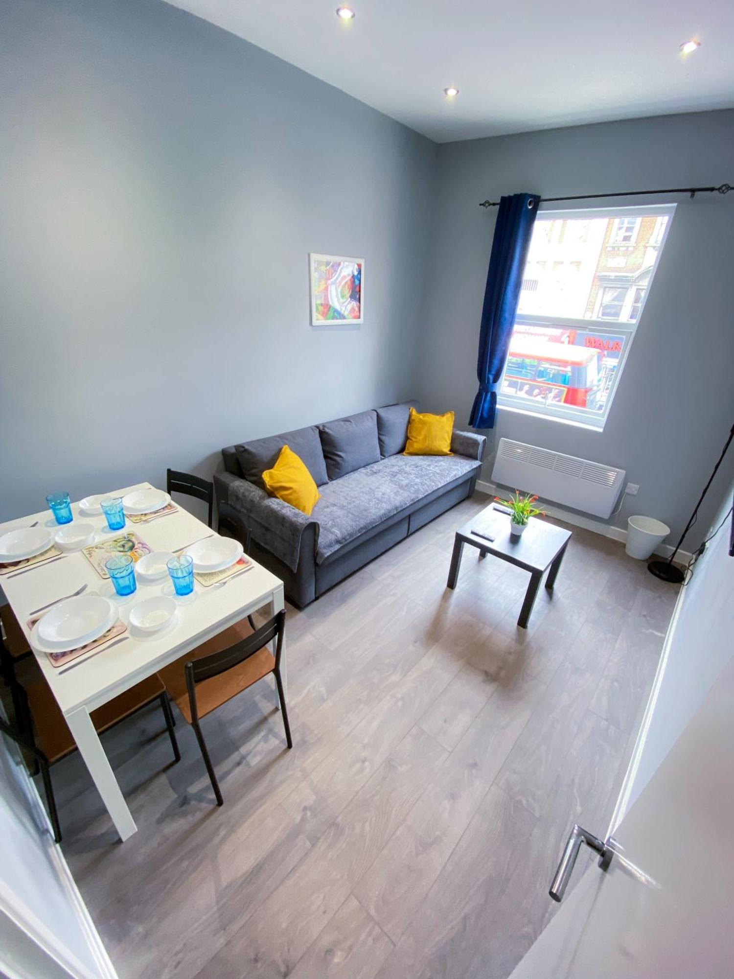 Modern 1 Bedroom Flat In Wood Green London Kültér fotó