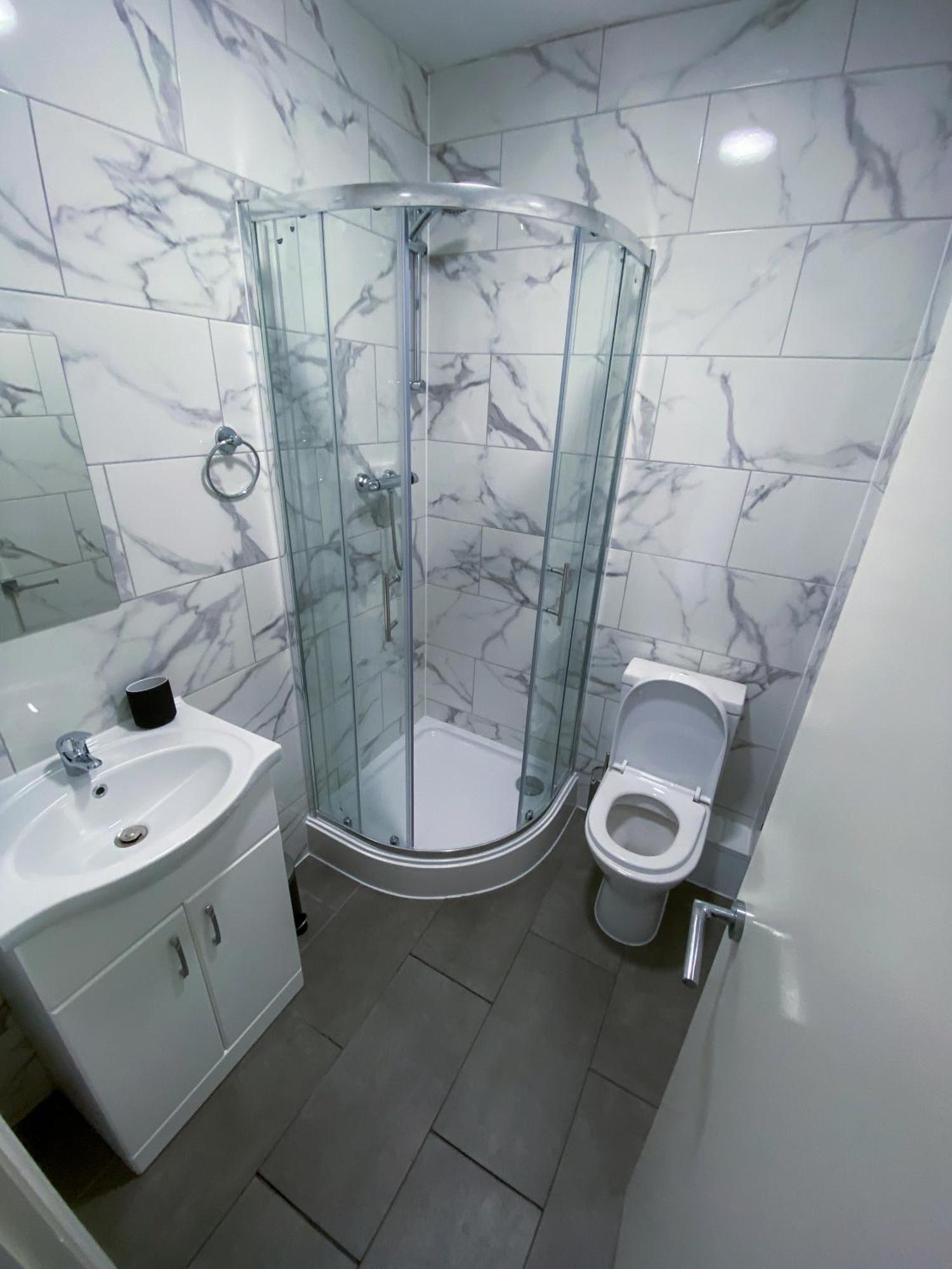 Modern 1 Bedroom Flat In Wood Green London Kültér fotó