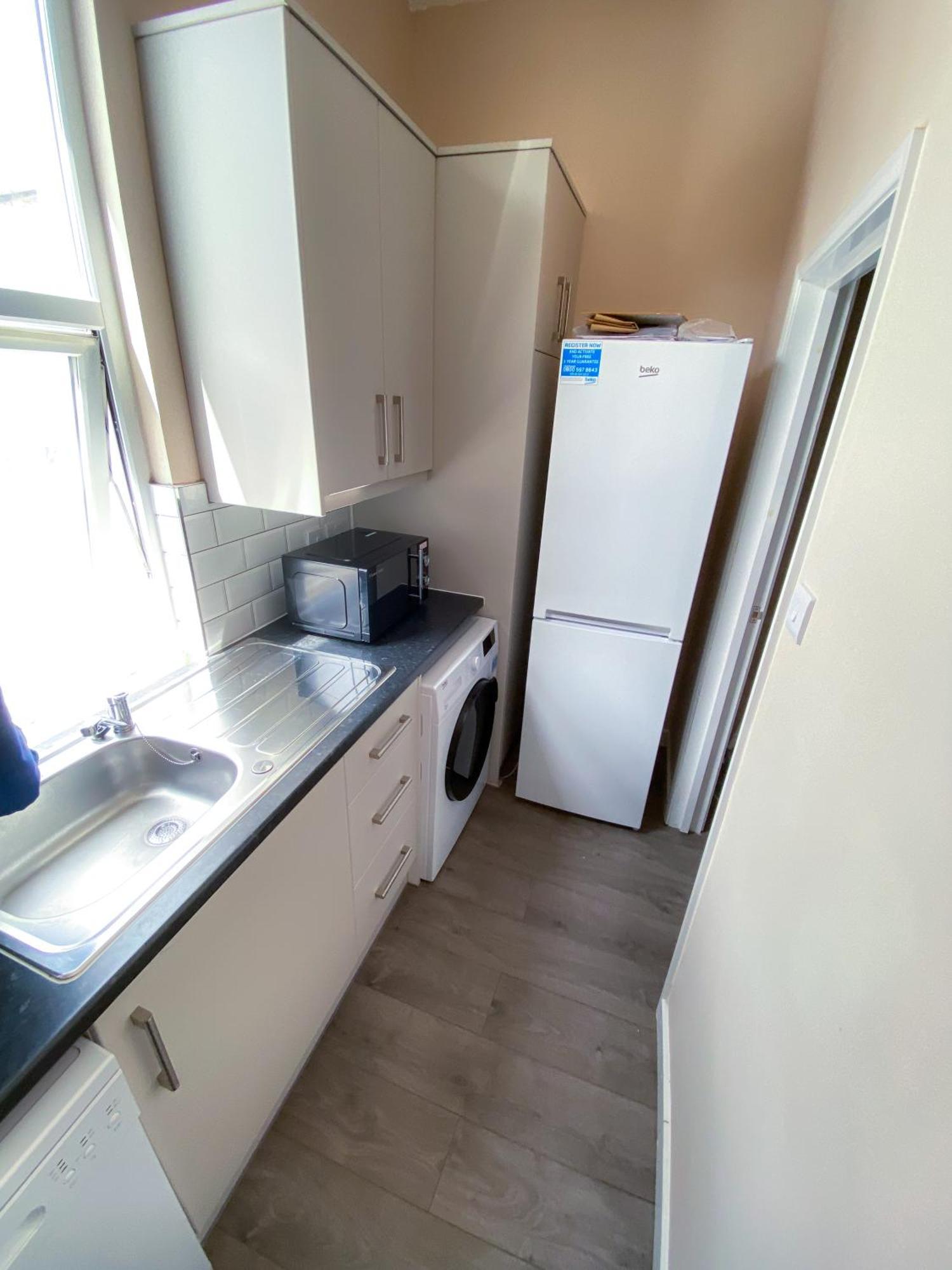 Modern 1 Bedroom Flat In Wood Green London Kültér fotó
